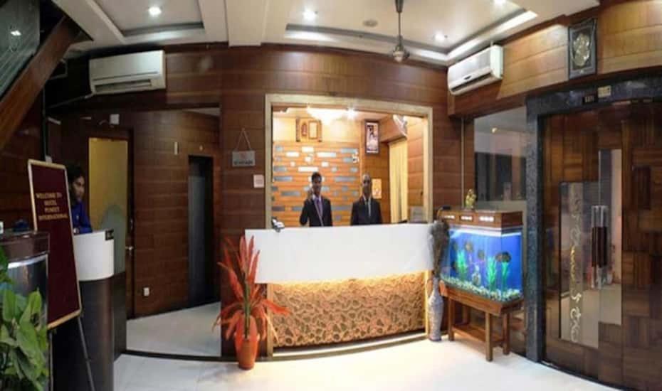 Hotel Puneet International Rāipur エクステリア 写真