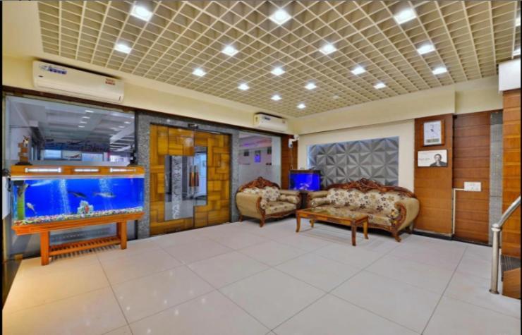 Hotel Puneet International Rāipur エクステリア 写真